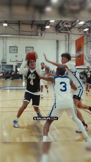 He hasn't even entered high school yet 🤯 JJ Smith is already making defenders look crazy 🔥🔥