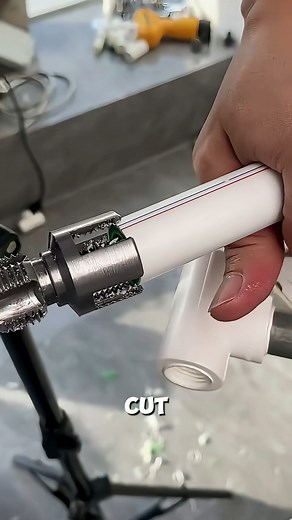 152K views · 1.1K reactions | The thread cutting process of plastic water pipes #PipeThreading #WaterPipeWork #ConstructionTools | Euless Studio | Facebook