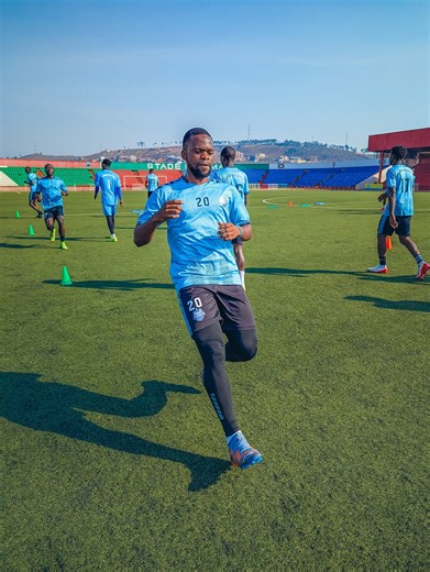 5.9K views · 660 reactions | Tuesday training session 女⬜ Preparations continue ahead of Firday’s game against VITAL'O FC. | Flambeau du Centre Fc | Facebook