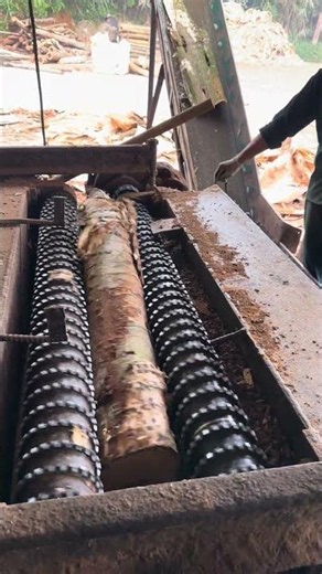 machine operator's load performance skills #wooddesigner #wood
