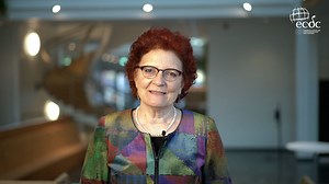 #JustPublished! -------------------------------------------------------------------- Assessment of the current #SARSCoV2 epidemiological situation in the EU/EEA, projections for the end-of-year festive season and strategies for response, 17th update. -------------------------------------------------------------------- There are still too many people at risk of severe #COVID19 infection whom we need to protect as soon as possible. We need to urgently focus on: ❗️ closing the immunity gap ❗️❗️ off