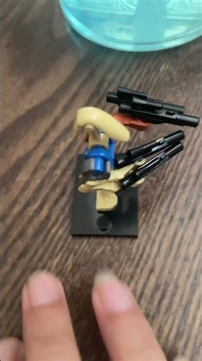 General grievous ￼ punishes battle droid