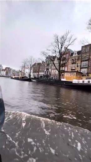 Exploring Canals, Amsterdam, Netherlands from Mia M. 🇳🇱