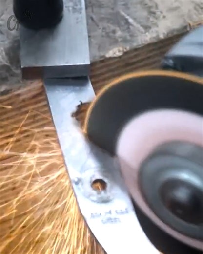 517K views · 1.6K reactions | Making Kiridashi from Broken Scissors | DIY & Crafts | Facebook