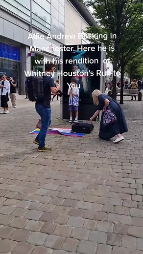 Alfie Andrew Busking in Manchester: Whitney Houston's Run to You