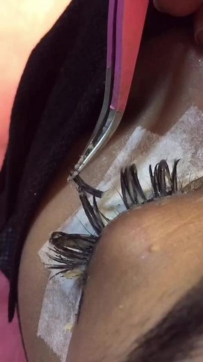 Perfecting Your Lash Game: Removing Bad Lashes and Applying Good Ones!