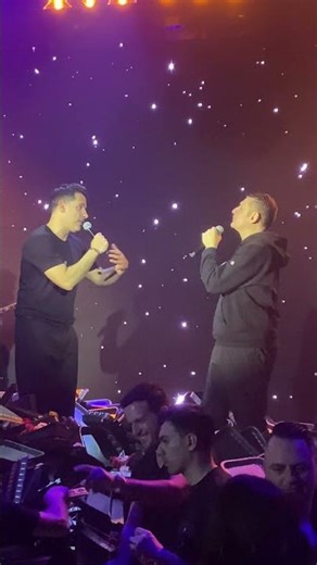 Ο Χρίστος Αντωνιάδης τραγουδάει το «Δεν είσαι εσύ» με τον Θοδωρή Φέρρη#viral #fy #fyp #live