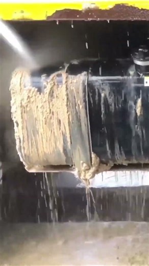 Pressure washer vs HARD MUD 😱