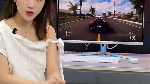 智能一体机来了！高效办公新体验，居家工作更轻松，提升效率赚更多。