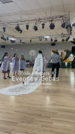 Boda en Hemet California , CA👰🏻‍♀️🤵🏻‍♂️ #fypage #viral #amor #amor #parejasgoals #chapines #chapines #solomeros #solomama #boda #metasclaras #502 #chapin #chapinasdecorte #trajetipico #kyliestipicos #eventossebastian #fyp #videoviral #marimba #marimbaguatemalteca #sonalkokonob #eugeniopedroysumarimba #chapinboda #quiche #cumbias #quichelenses #boda #marimba #chambelanes | Eventos Sebas