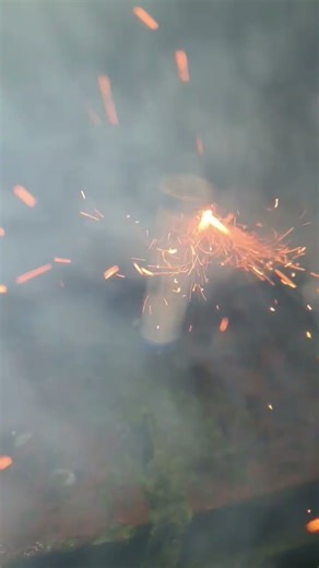 Funke D Böller mit dem Tiger Logo #fireworks #pyro #feuerwerk #viral