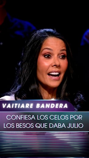 Vaitiare Bandera recuerda cómo Julio Iglesias repartía besos a todas las señoras… y confiesa los celos que aquello le provocaba. 🪩 #DeViernes 🔮 Todos los viernes a las 21:45 en @telecincoes con @santiacostagallo y @bearchidona | De viernes