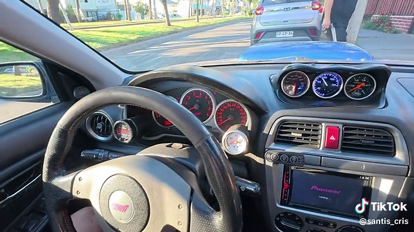 Una vueltita en el Subaru Impreza WRX STI