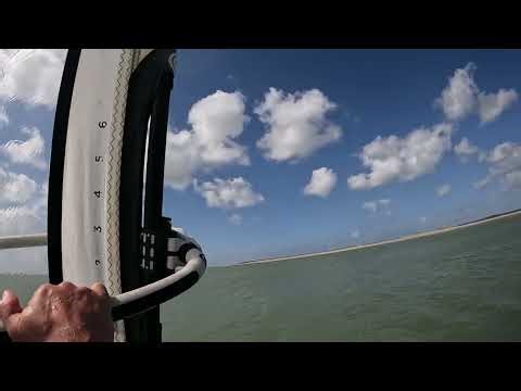 Windsurfing Jibe 1: Manaha Offshore 4ft Waves High Tide Raw POV
