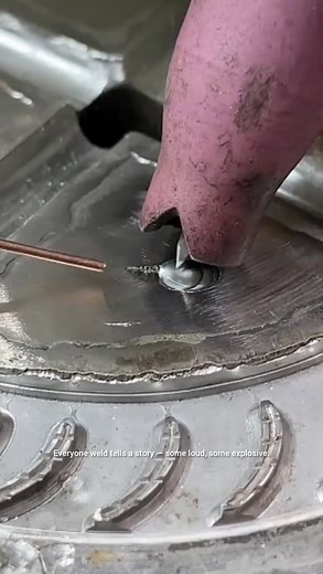 125K views · 453 reactions | Every weld tells a story — some loud, some explosive. #welding #handcrafted #repair | Ufkya 1 | Facebook