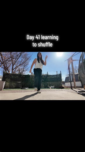 Day 41 of learning to shuffle! Love moving my body!! #shuffle #shuffledance #shuffletutorial #shufflechallenge #fyp