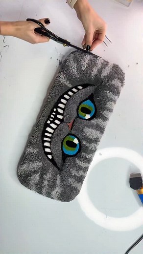 112K views · 15K reactions |  Making Cat ASMR ✂️ #asmr #working #satisfying #cut #scissors | Daft Pink Art | Facebook