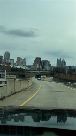 Hello 👋 Pittsburgh! 🖤💛 #pittsburgh #pittsburghpa #Pennsylvania | View Pittsburgh