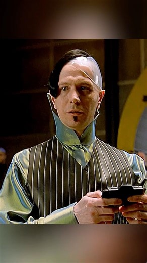 💥 ZORG’s ZF-1 Weapon Demo Goes Wrong! | The Fifth Element (1997) 🔫⚡