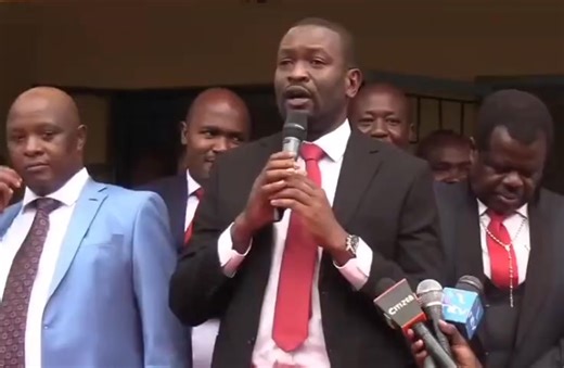 "Jana Speaker Amason Kingi alininyima nafasi ku-uliza Murkomen maswali. Hii Broad-based Government ni Bure kabisa" Senator Edwin Sifuna. | Mukaile Sammy Wanjala