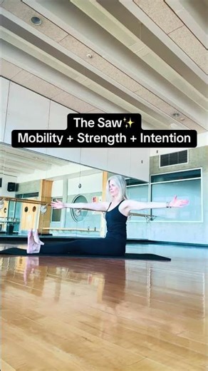 The Saw #pilates #spinalmobility #corestrength
