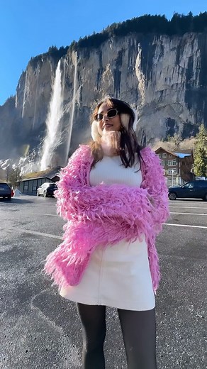 Sonia Garg on Instagram: "Barbie in Switzerland 🎀✨ #fashion #style #styling #transition #oldclothes #newoutfit #grwm #style #fashion #wintersstyle #winter #glam #outfit #swiss #switzerland #lauterbrunnen"
