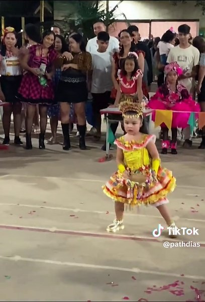 Miss Caipira Infantil: Concurso e Dança para Crianças