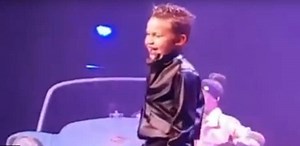 Watch: Kid from Kempton Park goes viral with cheeky dance moves at Revue 2018 [video]