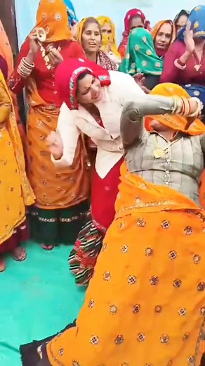 11K views · 425 reactions | ओ तोसू हाथ मिलाती भायेला गोबर म्हारा हाथ..||झाम बांध दी लहंगे लूगड़ी आड़ीयों ने कतही 朗 | Rajasthani Music Studio | Facebook