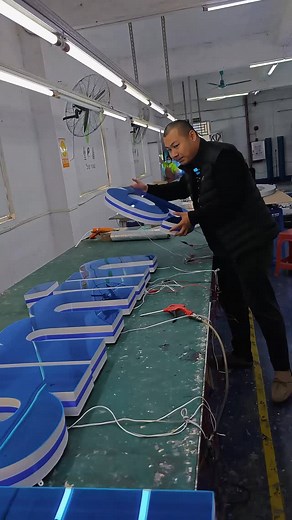 Goodbye traditional signs, hello new signs #lightbox #lamplight #ledlightstrip #led #logodesign #sourcefactory #shop #store #abyss #foryou #foryoupage #ledsign #fyp #ledneon #neonlight #diyideas #signshop #signmaking #lampmanufactuter #signageinstall #signdesign #technology #renovation | DS Logo