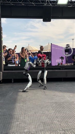 Random encounter at Breakpoint 2025: UFB Robots in Abu Dhabi