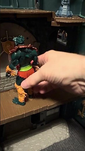 Lets try some evil warriors in the 200X interactive Castle Grayskull.