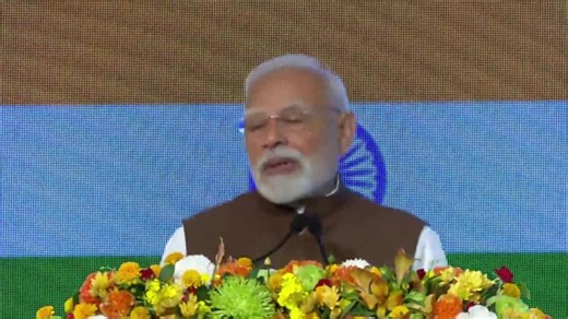 Hon’ble PM @narendramodi addressing the India-Japan Economic Forum in Tokyo. Strong business ties between our nations are a vital element of our friendship. モディ首相は、東京で開催された日印経済フォーラムで演説しました。両国の強固なビジネス関係は、我々の友情における重要な要素です。 | India in Japan (Embassy of India, Tokyo)