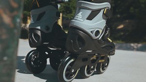 The Rollerblade® line of urban skates are designed to be quick and versatile. The RB 110 3WD is designed for all skating environments so you can roll anywhere and everywhere . Designed for skaters looking for a molded boot with 3WD for a responsive and versatile skate. The molded shell with vents provides lateral support, durability, and breathability. The high- performance liner delivers comfort with additional heel shock absorber for great vibration dampening. Dual buckle and lace closure thro