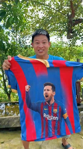 Why Is Messi Loved by the Entire World? The Secret Behind a True Legend! ❤️🐐#trending #viralvideo 9
