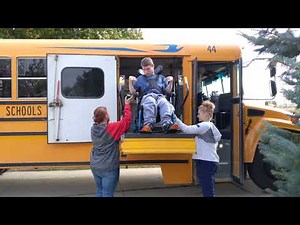 Sam getting home from school on the school bus 10.11.22 ‪@onthatnote‬
