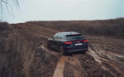 2020款奥迪Q5L越野测试，底盘还是有点低，四驱能力不错！