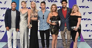 The Cast of 'Siesta Key' Gives Advice and It's Too Funny