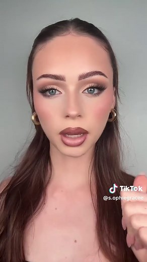 21 Makeup 🖤 Search: “Ur Age Makeup” to find ur perfect makeup look #makeup #21 #age #trending #fypシ