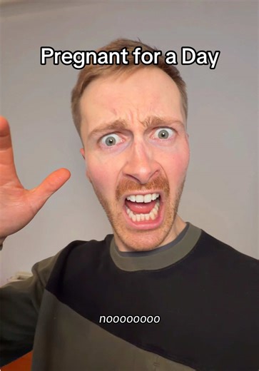 You’re a wizard, darling? 🧙‍♀️🔮🫃🏼#pregnant #husband #wife #couples #relatable