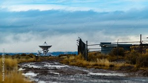 Radio Telescope Array. Time-lapse of multiple radio telescope dishes at the Karl G. Jansky Very Large Array (VLA) near Socorro, New Mexico. Stock Video