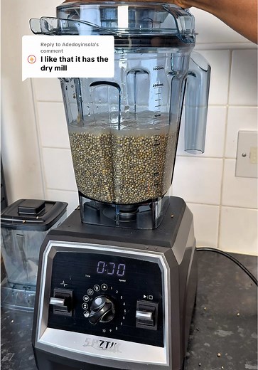 Exploring Kitchen Gadgets: Blender vs. Food Processor