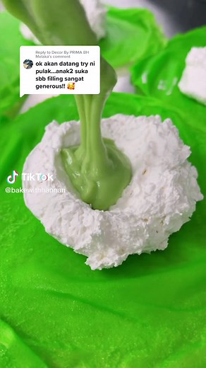 Creating Viscous Green Slime in the Kitchen