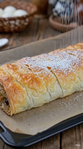 🍎 Il Vero Strudel di Mele del Trentino! 🇮🇹The Original Italian Apple Strudel!