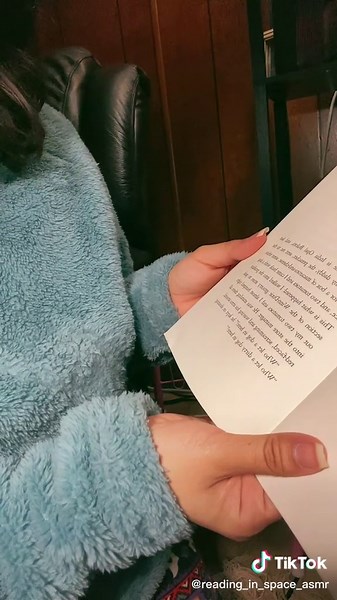 @plushieasmr Let’s get comfy & Read a Chapter book together #becauseofwinndixie #readingasmr #softspokenasmr #booktok #readingrainbow🌈 #fyp #fypbooktok