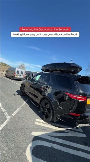REVERSING THE CARAVAN OFF THE SERVICES! #caravanlife #reversing #towing #towlife