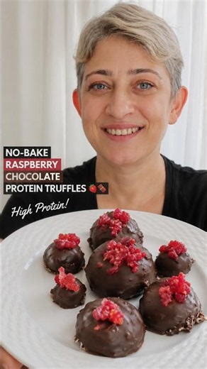 No-Bake Raspberry Chocolate Protein Truffles 🍓🍫 | High Protein #Shorts