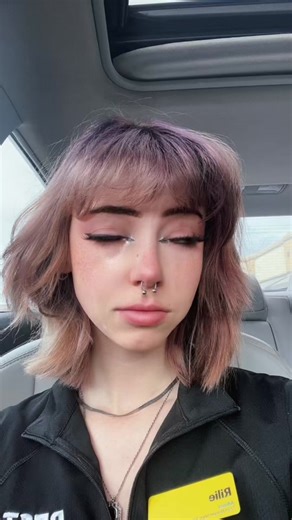 Hot Girl Best Buy Commercial Featuring Black BestBuy University Student