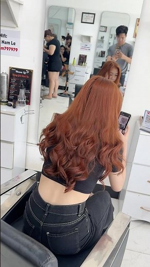 Orange-brown hair dye without bleaching is a super hot trend.