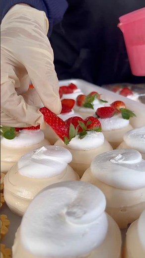 How To Make Perfect Pavlova